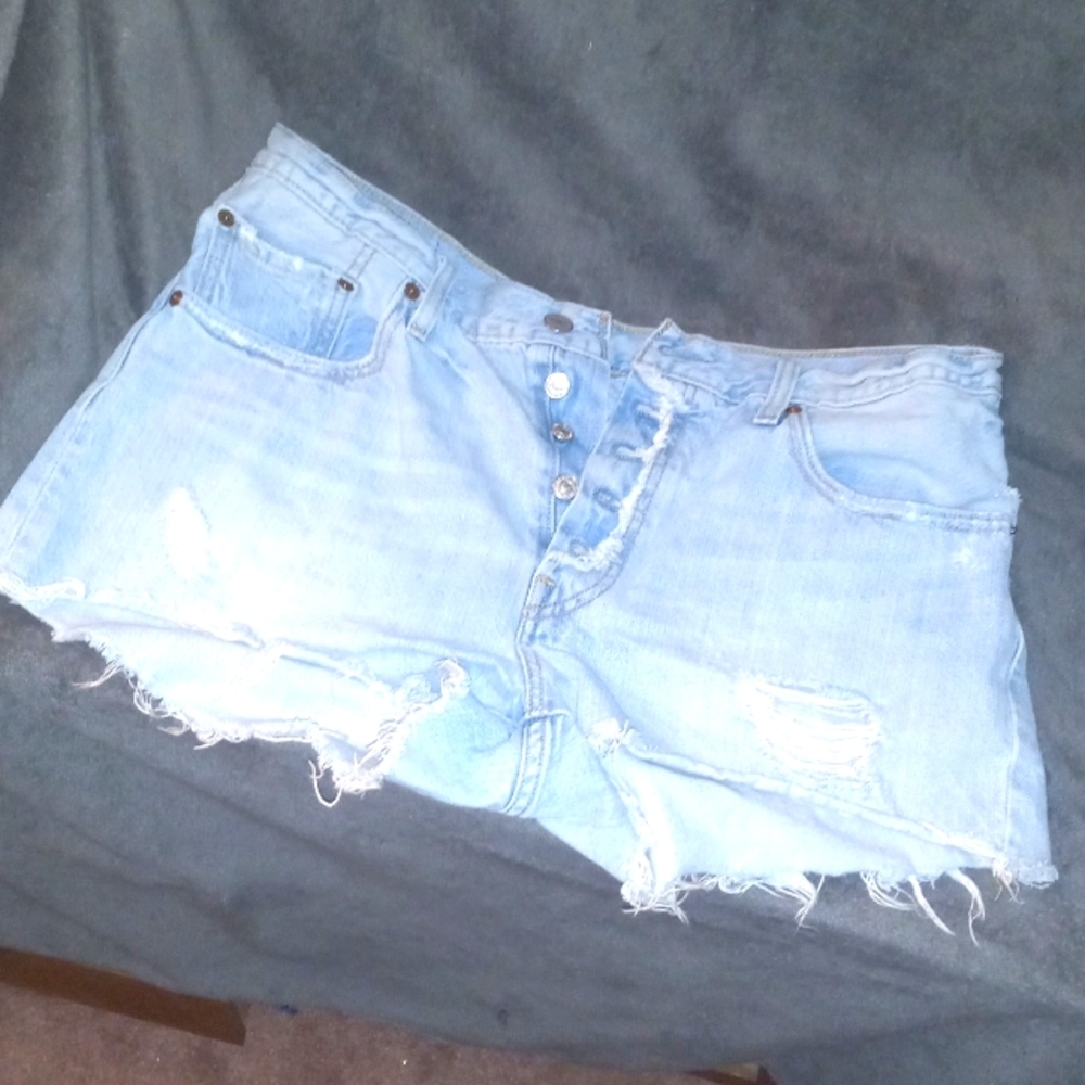 Levi's cut offs